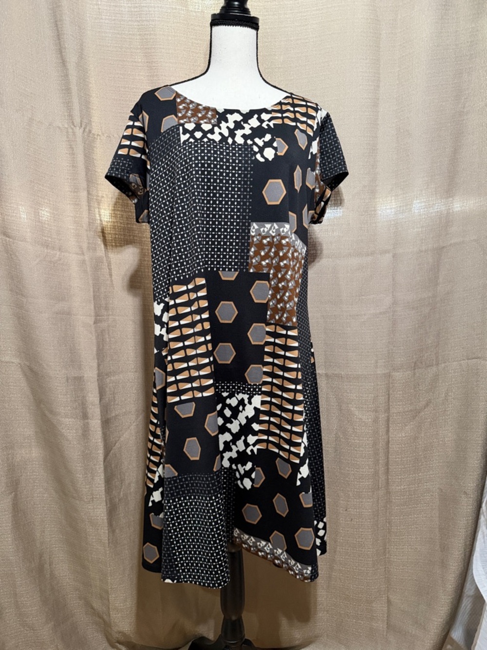 Shelby & Palmer Black, Brown & Cream Geometric Midi Dress